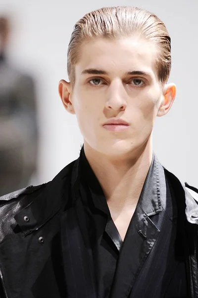 Look 17